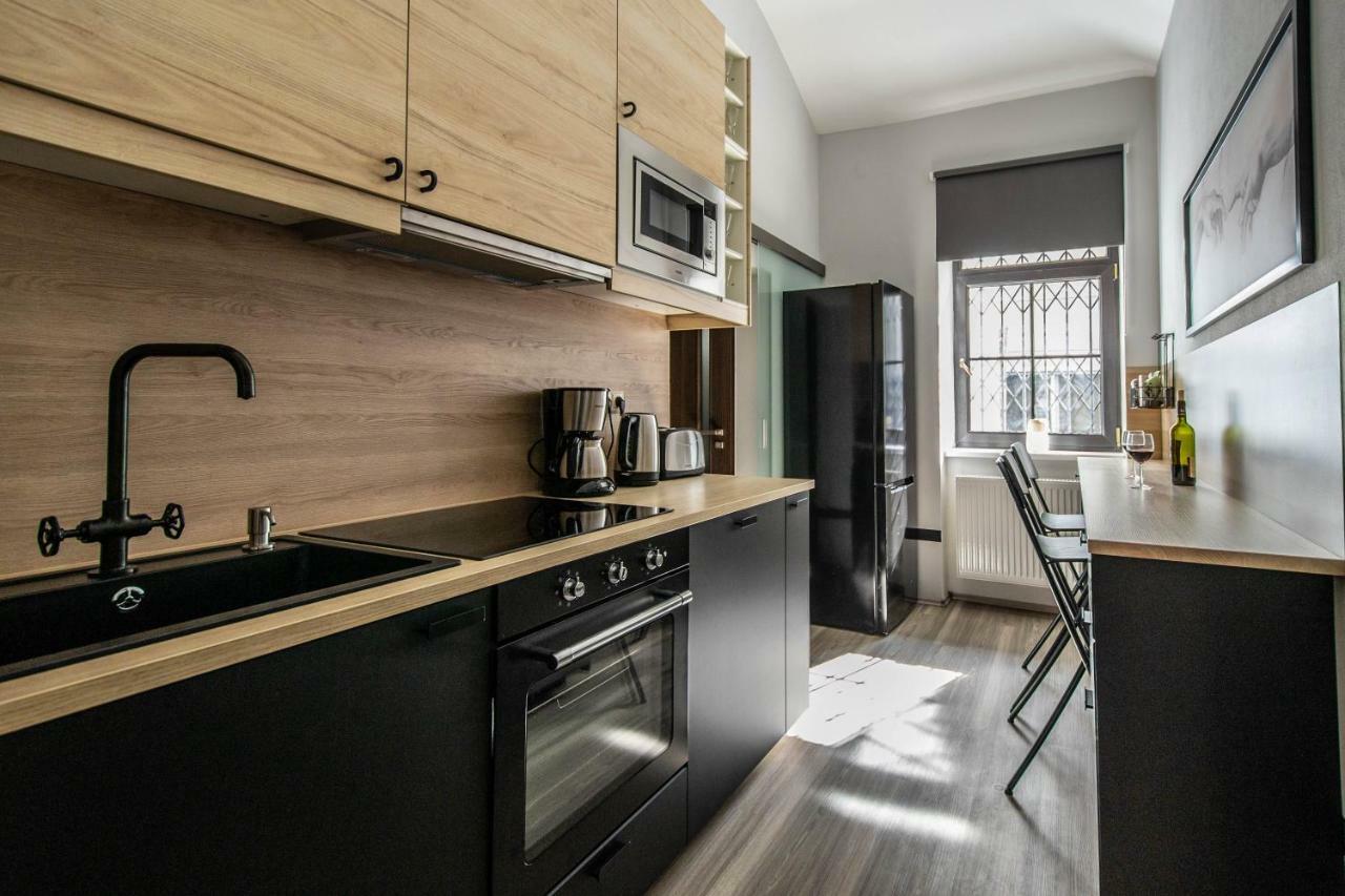 2BDR Balcony Apt with Awesome View by Ruterra Прага Екстериор снимка